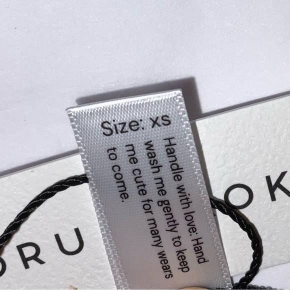 Tory + Naoko Libi Bralette and Tyler Heart Panties - Picture 5 of 7